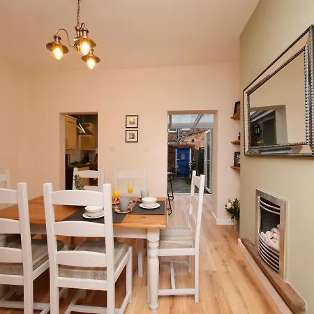 בית נופש The River Walk House