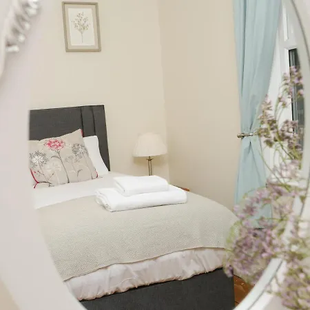 The River Walk House בית נופש