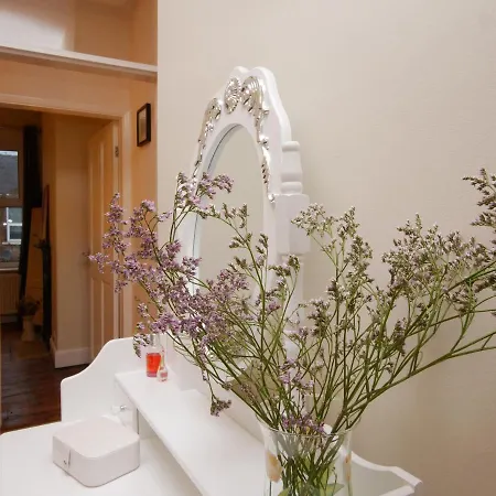 בית נופש The River Walk House